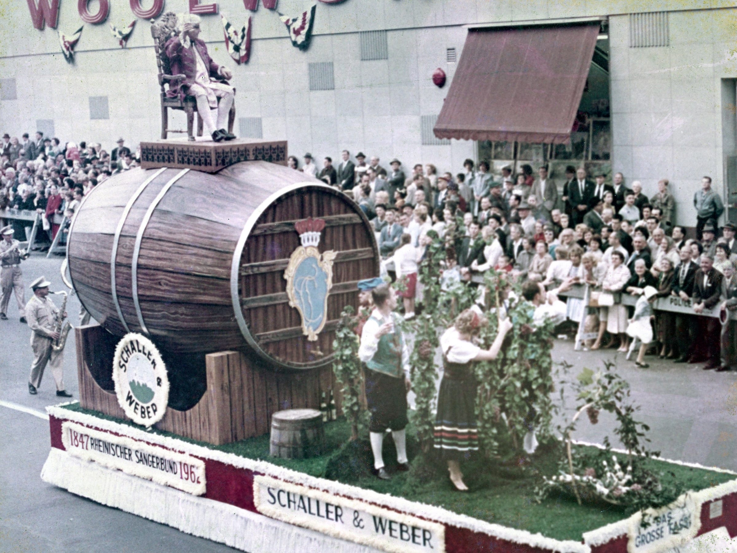 Schaller & Weber float in 1962 parade